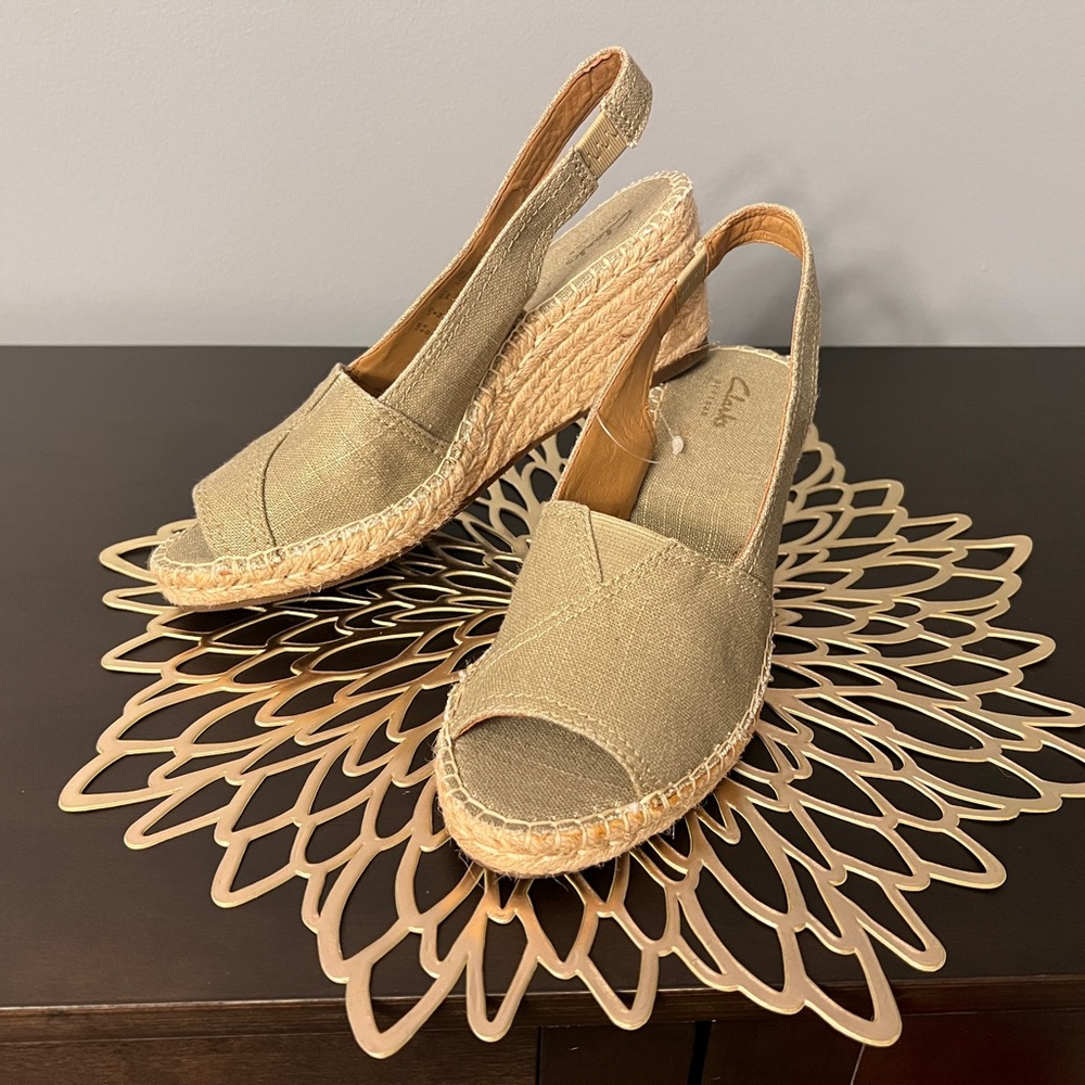Clarks “Sand” metallic thread  Espadrille Wedge Sandals